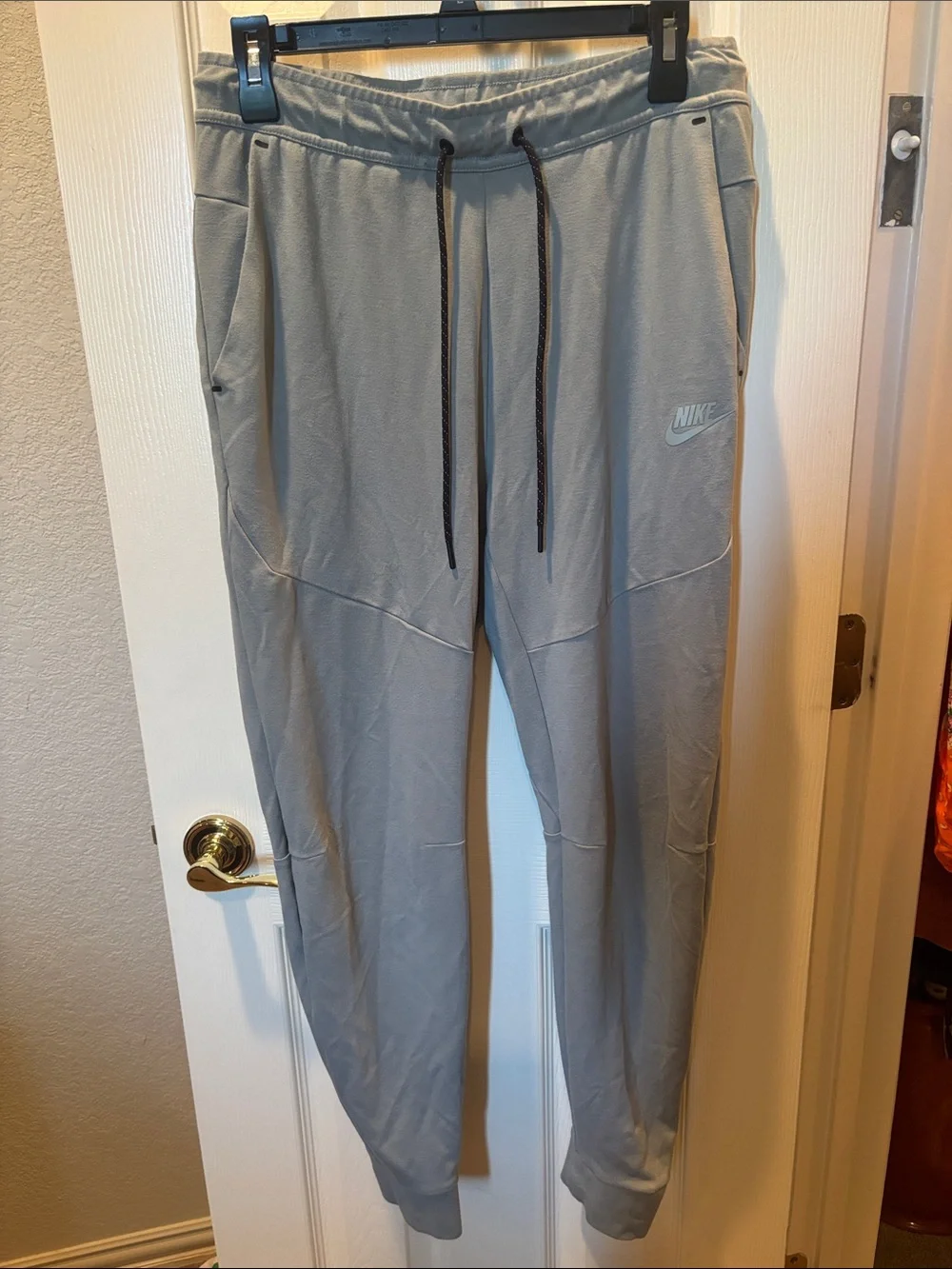 Nike Sportswear Men's Tech Fleece Tapered Jogger Sweatpants Gray Size Medium